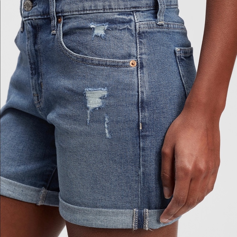 Gap Jean Shorts Size 4 NEW